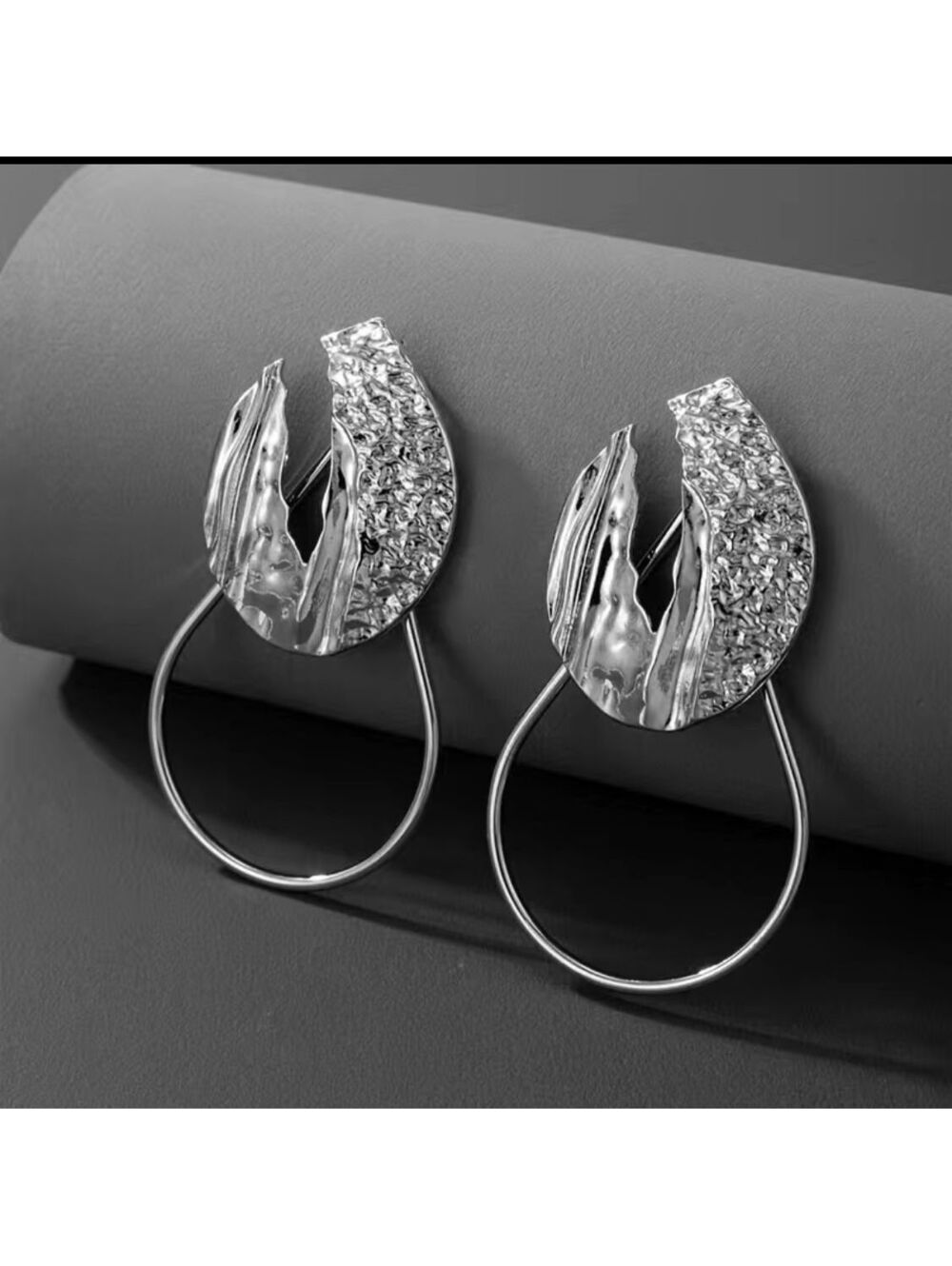 Geometric Cadence-Silver